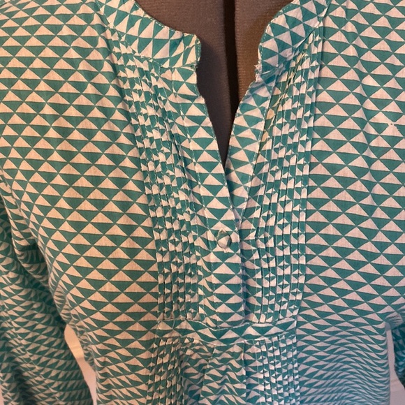 Turquoise and White Split Neck Geometric Print Tunic - Size Medium - Picture 2 of 8